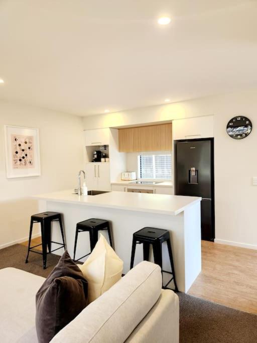 Central Home With Internal Garage - Close To Cbd! Christchurch Ngoại thất bức ảnh