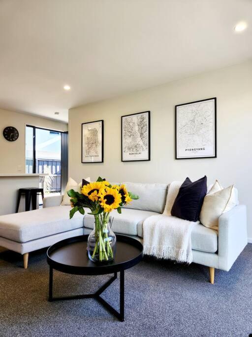 Central Home With Internal Garage - Close To Cbd! Christchurch Ngoại thất bức ảnh